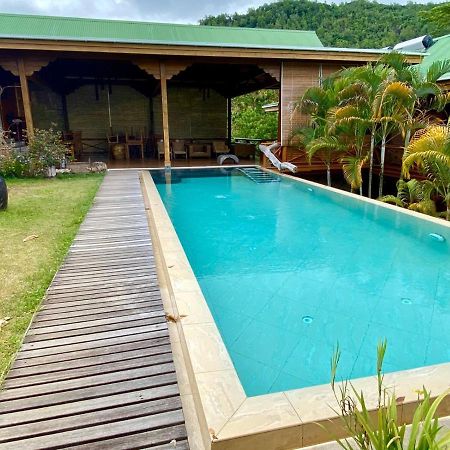 Waterfall Accomodation Port Glaud Exterior photo